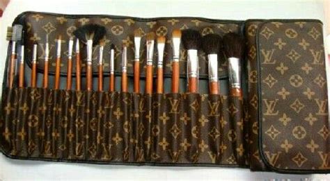 louis vuitton makeup brush case|Louis Vuitton makeup case price.